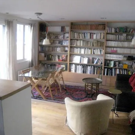 Town House, With Garden And Parking * Paris