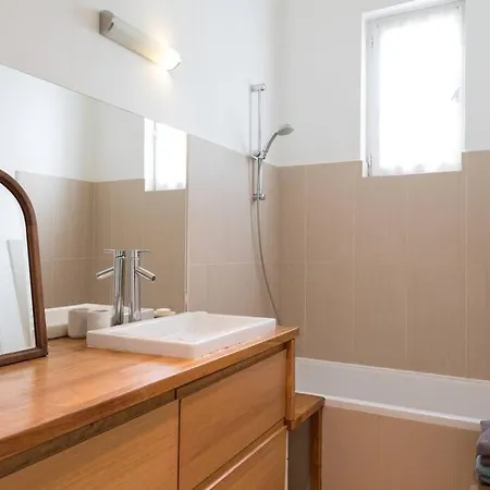 Town House, With Garden And Parking Holiday home Paris